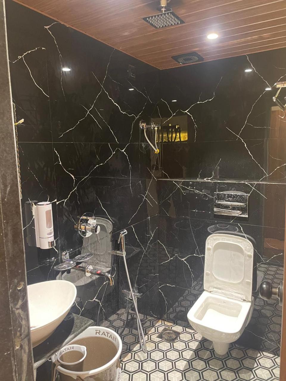 Hotel Sai Palace- Near Tata Memorial Hospital Mumbai Eksteriør bilde